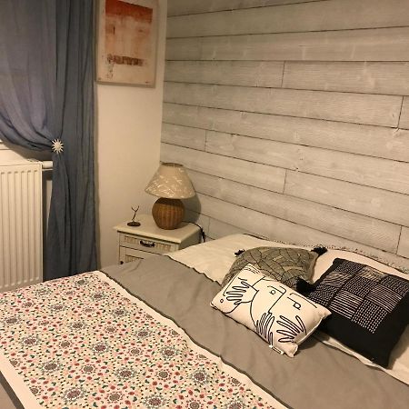Jolie Chambre Dans Quartier Calme Eysines Buitenkant foto