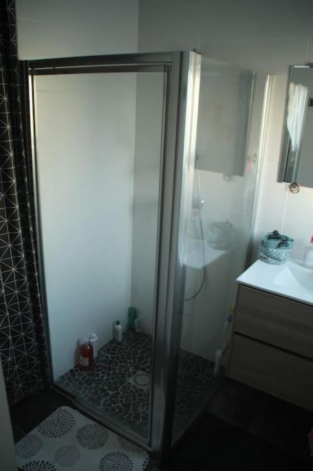 Jolie Chambre Dans Quartier Calme Eysines Buitenkant foto